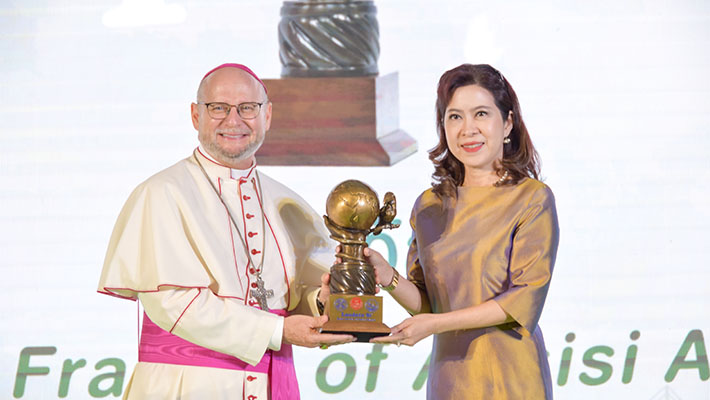 2566-8-8%20_Saint%20Francis%20of%20Assisi%20Award%20_1